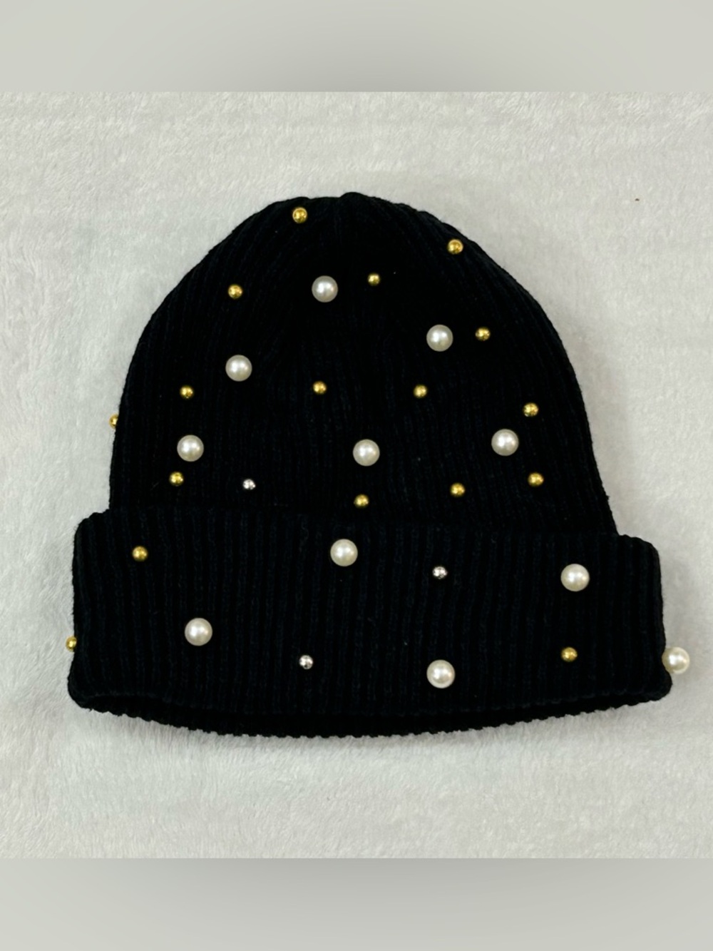 Urban Outfitters Pearl Embellished Fisherman Ribbed Knit Cuffed Beanie Hat Cap